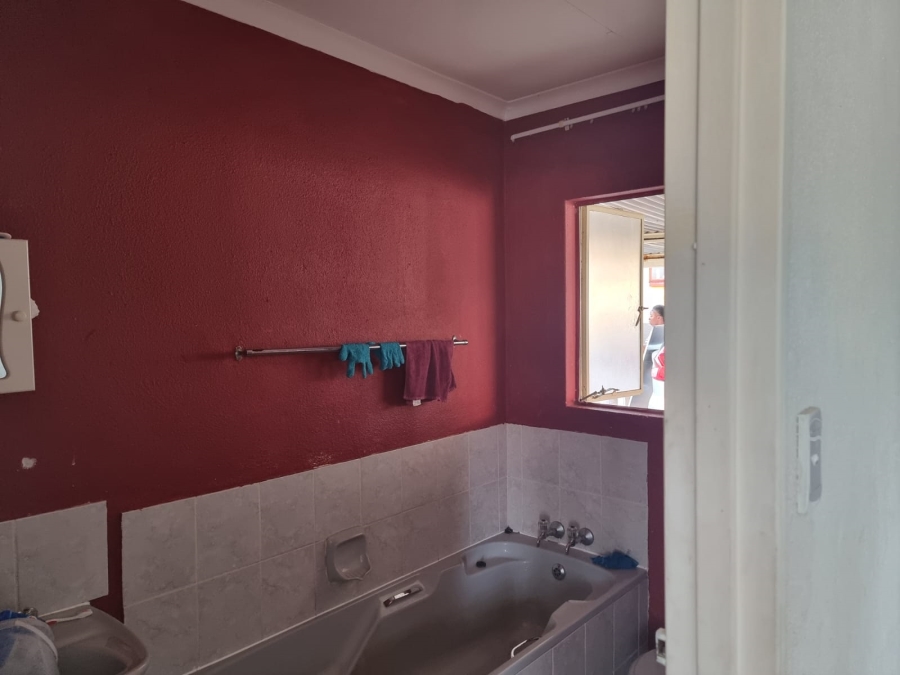 3 Bedroom Property for Sale in Tlhabane North West